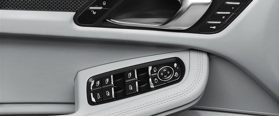 Porsche Macan S Diesel Drivers Side In Side Door Controls