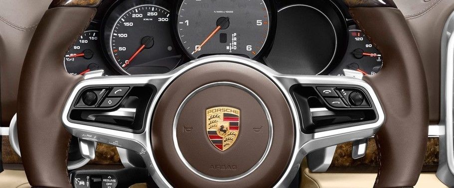 Porsche Cayenne S E-Hybrid Multi Function Steering Porsche Cayenne S E-Hybrid Multi Function Steering