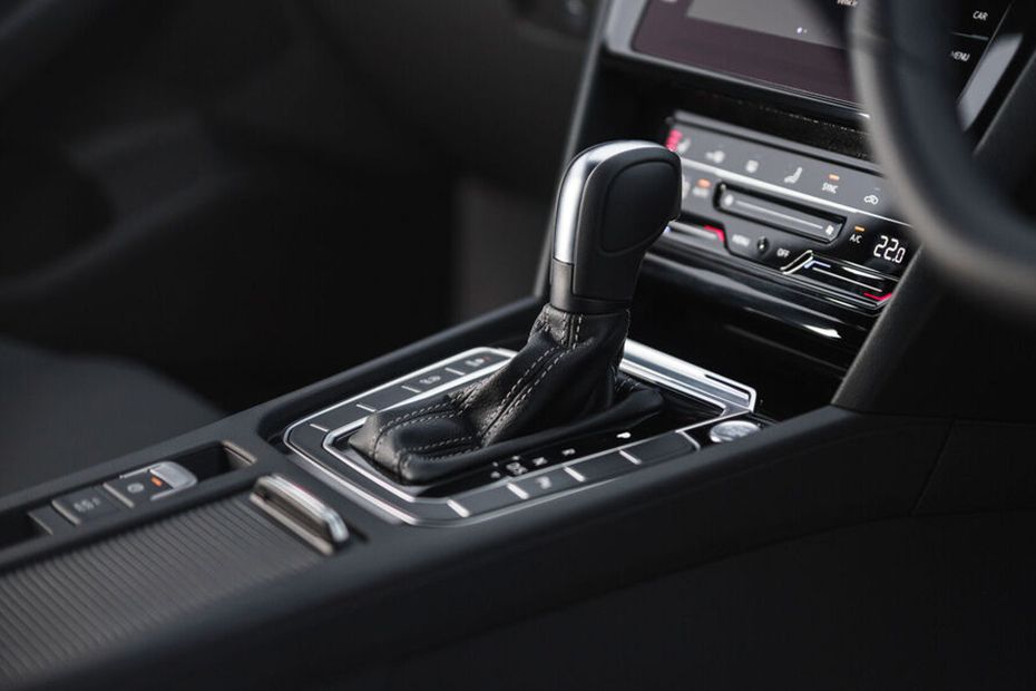 Volkswagen Arteon R-Line Gear Shifter Volkswagen Arteon R-Line Gear Shifter