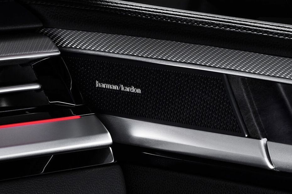 Speakers View of Volkswagen Arteon R-Line Speakers View of Volkswagen Arteon R-Line