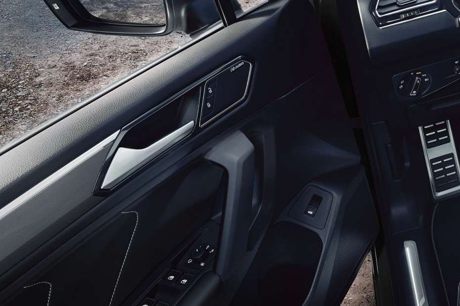 door handle interior of Volkswagen Tiguan Allspace Highline door handle interior of Volkswagen Tiguan Allspace Highline