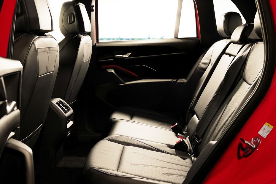 Volkswagen Tiguan 2024 Rear Seats
