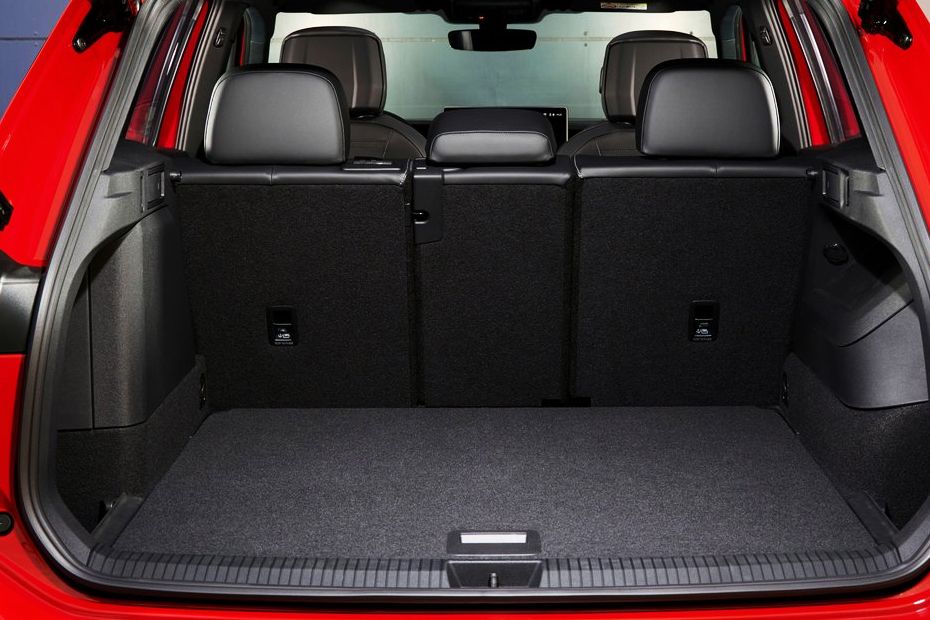 Storage Closer View of Volkswagen Tiguan 2024