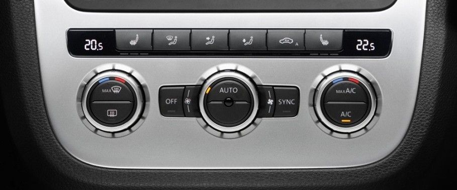 Side AC Controls of Volkswagen Scirocco R Side AC Controls of Volkswagen Scirocco R