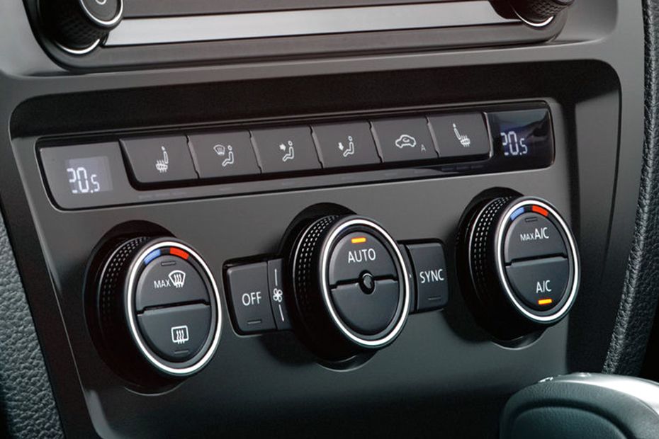 Front AC Controls of Volkswagen Jetta