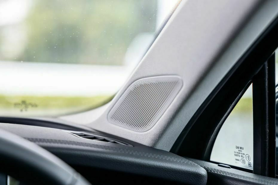 Speakers View of Volkswagen Tayron