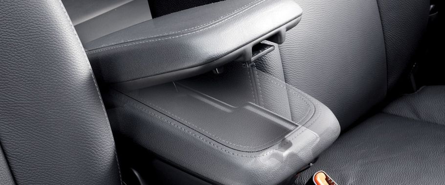 Captiva Front Center Divider