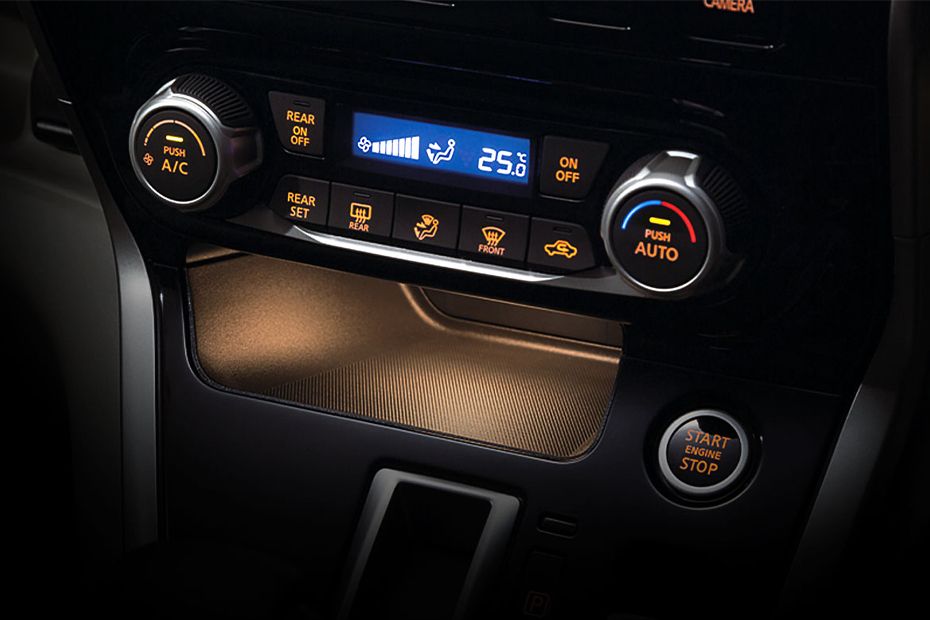 Front AC Controls of Nissan Serena Front AC Controls of Nissan Serena