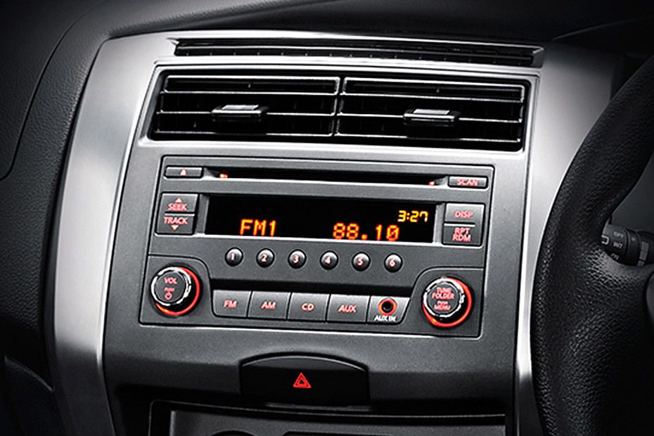 Front AC Controls of Nissan X-Gear Front AC Controls of Nissan X-Gear