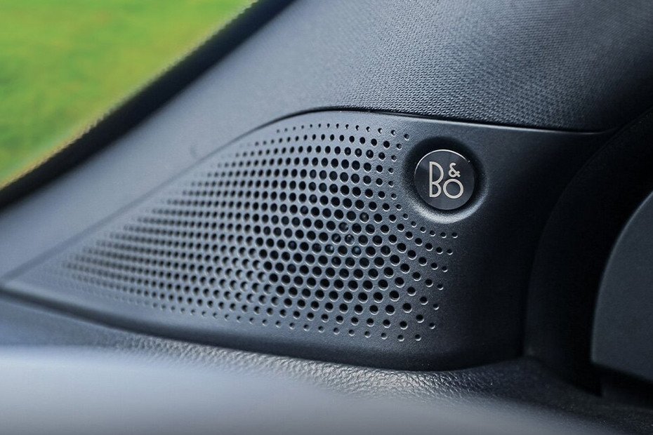 Speakers View of Ford Ranger Raptor