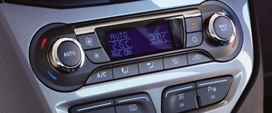Front AC Controls of Ford Focus ST Front AC Controls of Ford Focus ST