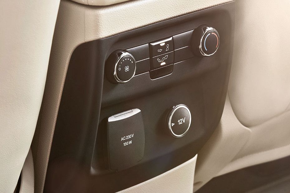 Front AC Controls of Ford Everest (2016-2018)
