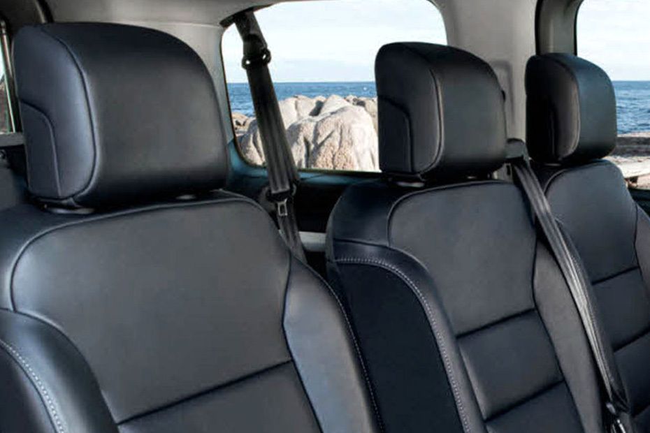 Traveller Rear Seat Head rest