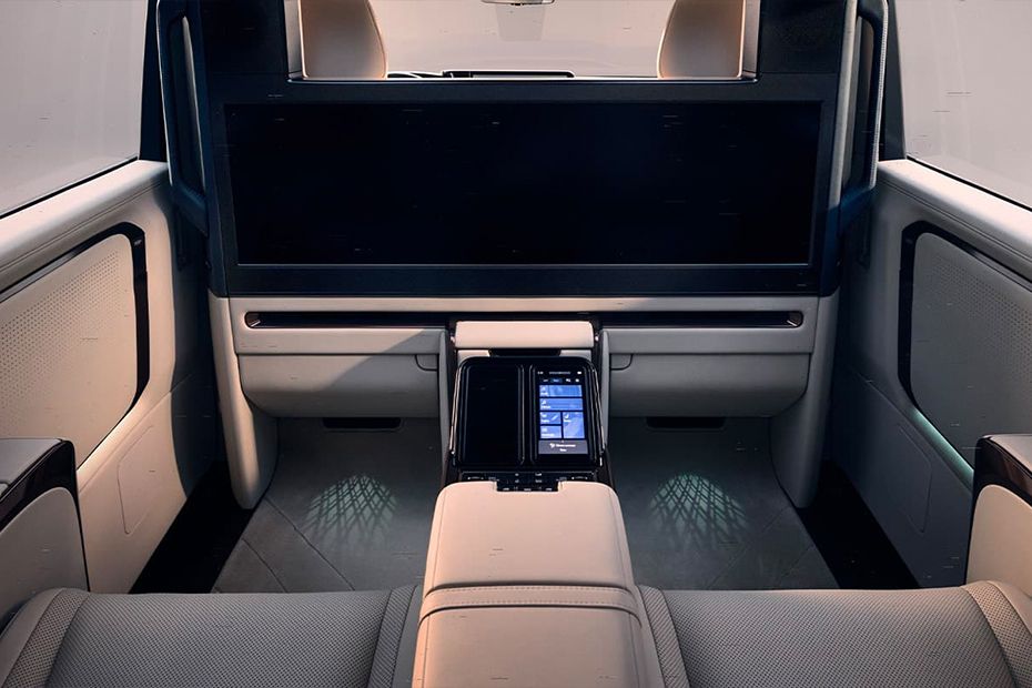 Lexus LM Rd Row Seat