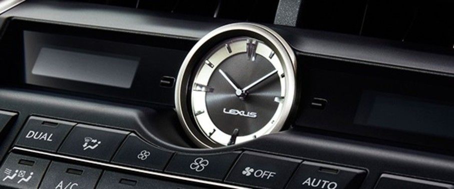 clock in Lexus NX F Sport