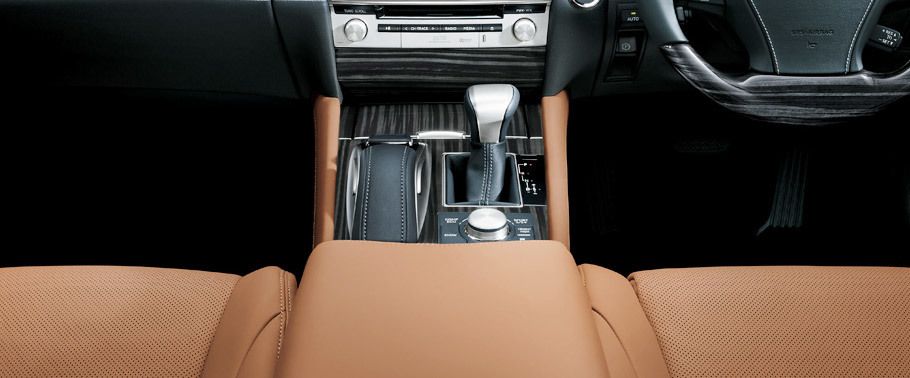 Lexus LS (2012-2017) Gear Shifter