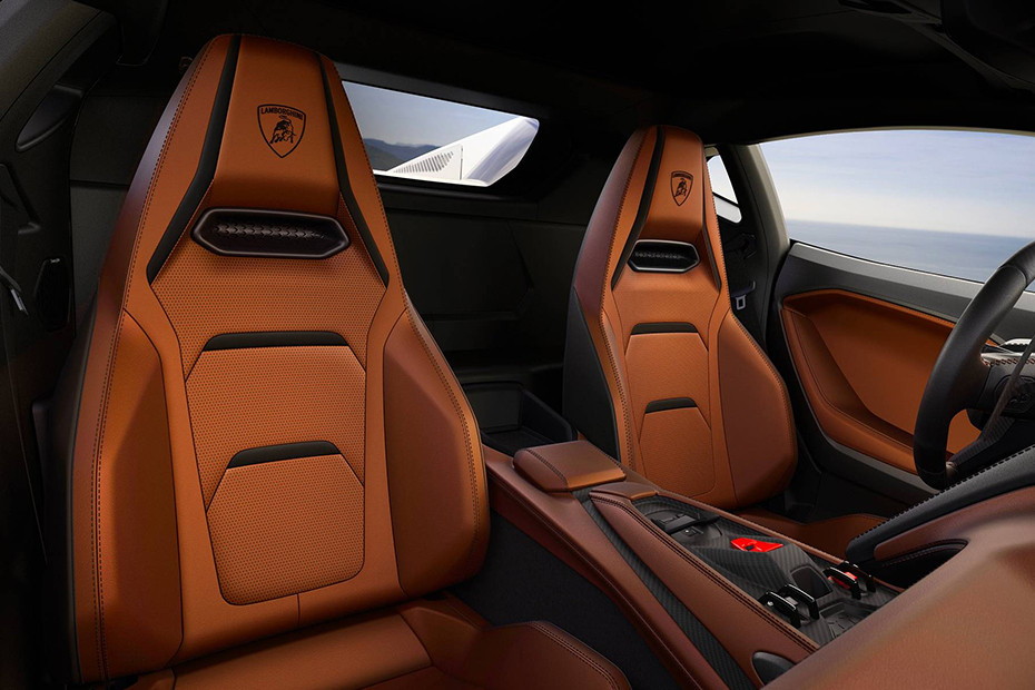 Temerario Front Seats