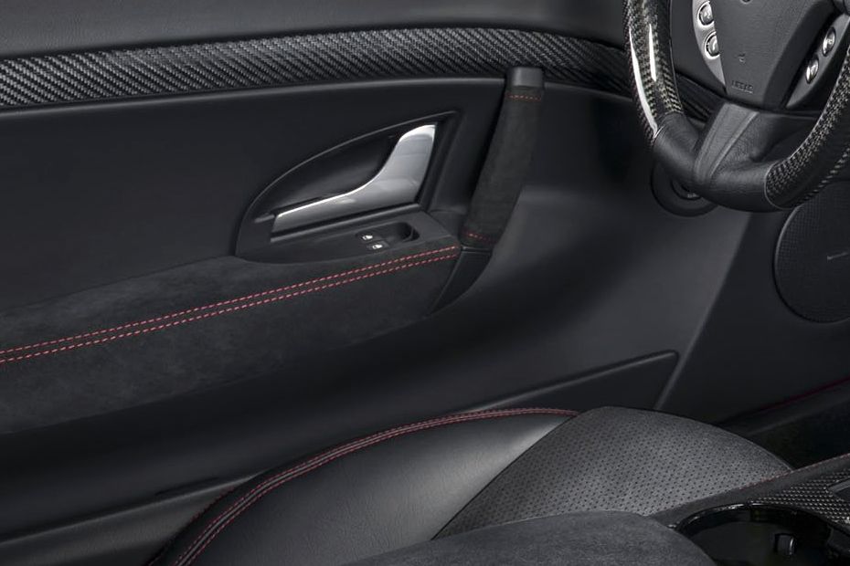 Maserati GranTurismo Drivers Side In Side Door Controls Maserati GranTurismo Drivers Side In Side Door Controls