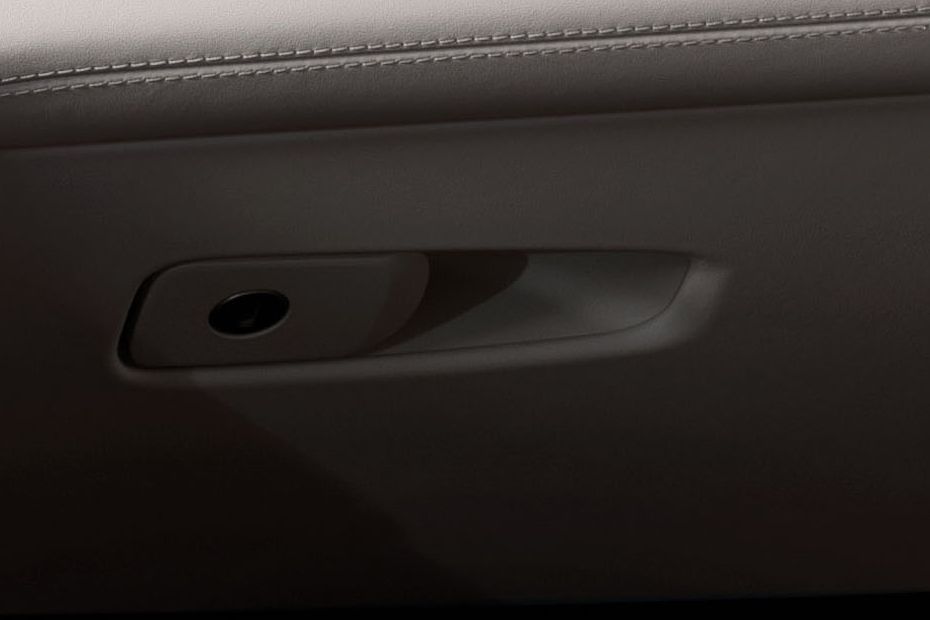 Maserati Grecale Glove Box