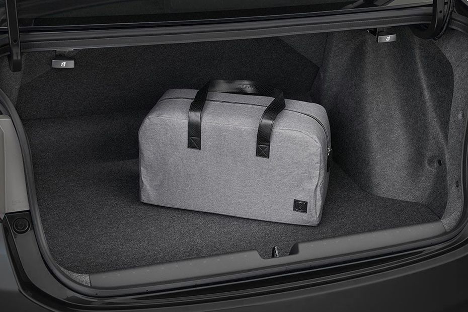 City (2017-2020) Trunk Open