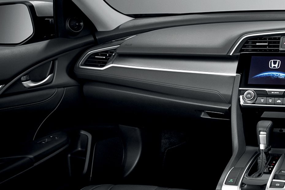 Honda Civic (2015-2019) Passengers View