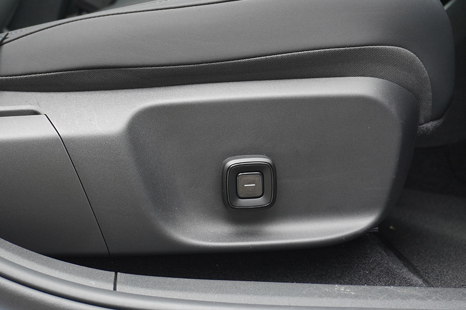 Volvo EX30 Seat Adjustment Controllers