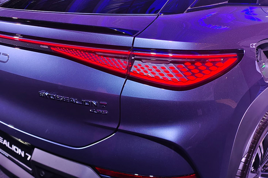 BYD Sealion 7 Tail Light