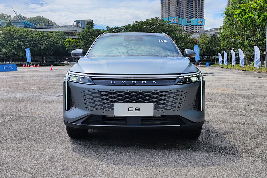 JAECOO Omoda C9 Full Front View