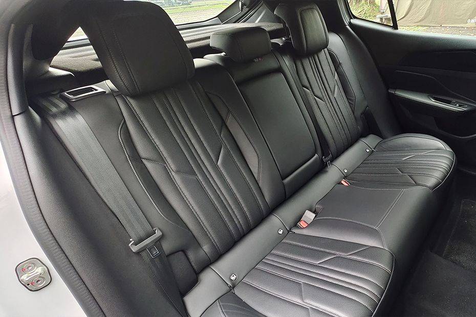 Peugeot 408 Rear Seats Peugeot 408 Rear Seats