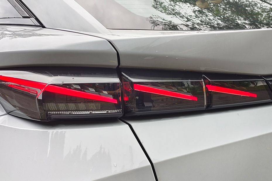 Peugeot 408 Tail Light Peugeot 408 Tail Light
