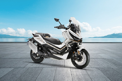 Zontes 368G Slant Rear View Full Image