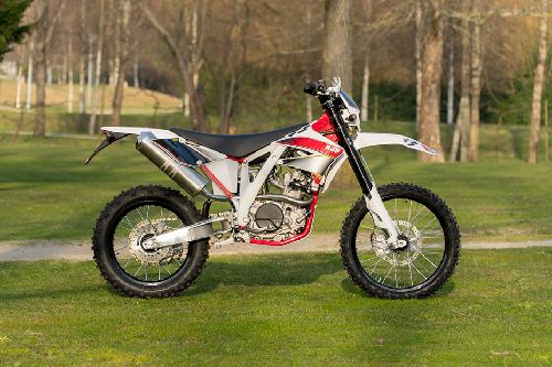 AJP PR5 250 Right Side Viewfull Image