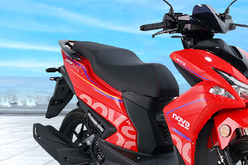 Aveta Nova 125 Rider Seat View