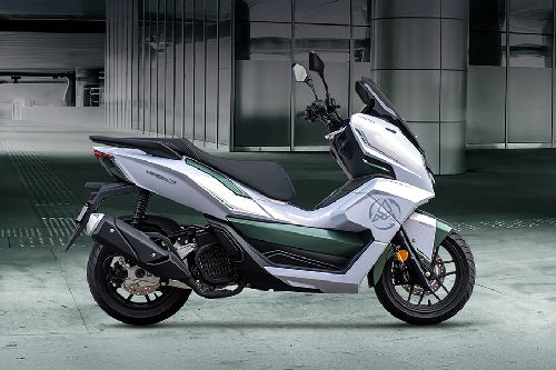 Aveta Viper 180 Right Side Viewfull Image