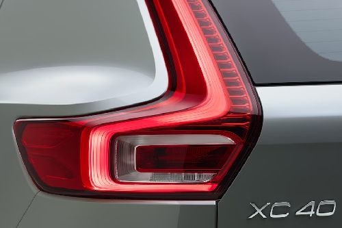 XC40 Tail light