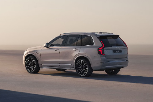 Rear Cross View of Volvo XC90