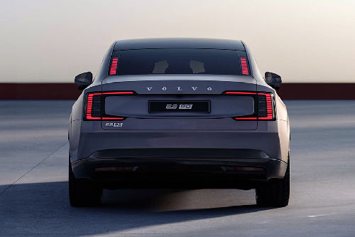 Full Rear View of Volvo ES90