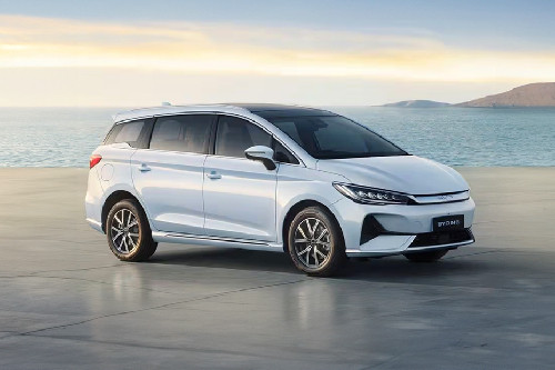 M6 Front angle low view