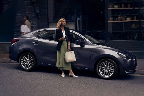 2 Sedan Rear Medium Side View