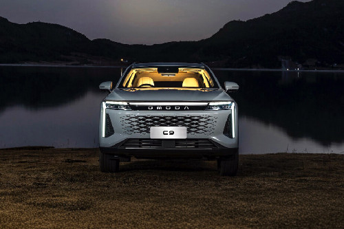 Full Front View of Omoda C9