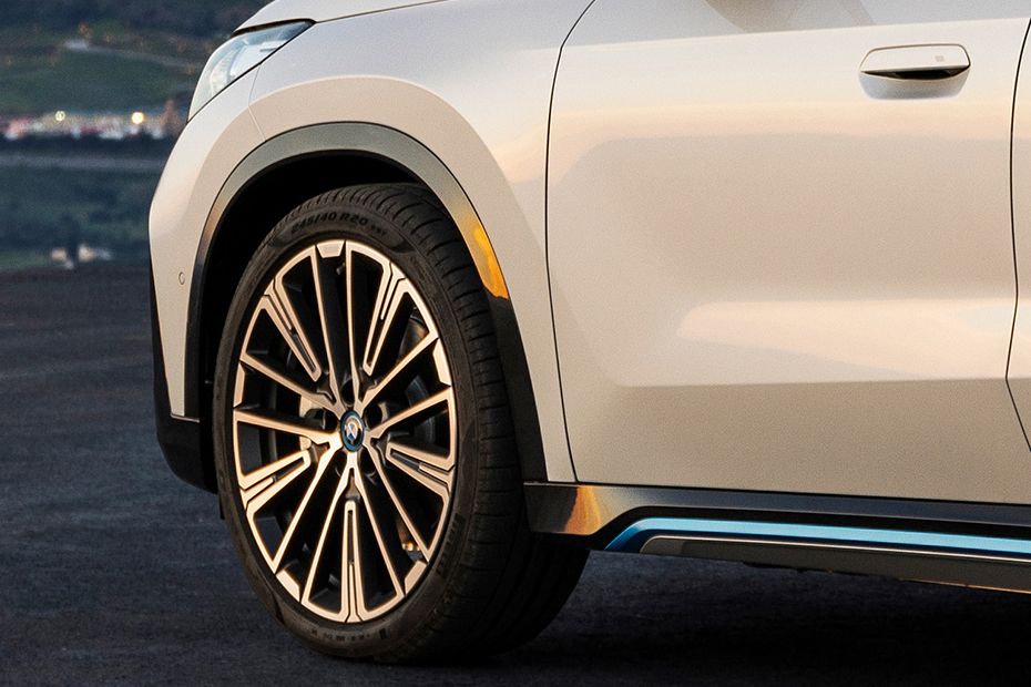 Rear Medium View of BMW iX1