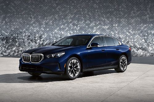 5 Series Sedan Front angle low view