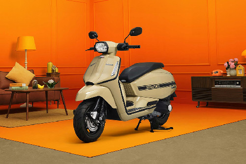Lambretta X250 Slant Front View Full Image
