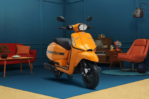 Lambretta X250 Slant Rear View Full Image