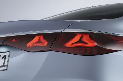 E-Class Saloon Tail light