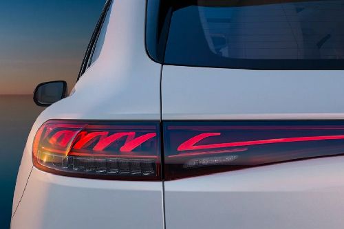 EQS SUV Tail light