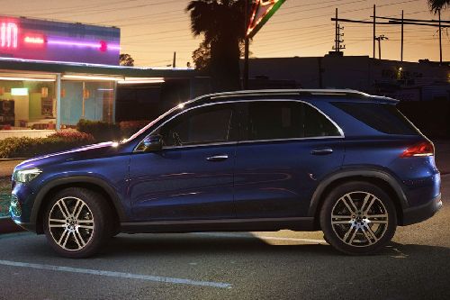 GLE-Class Medium Angle Front View