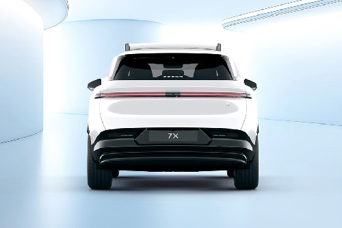 Full Rear View of ZEEKR 7X
