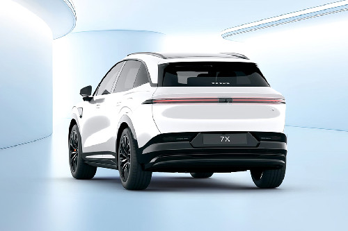 Rear Medium View of ZEEKR 7X
