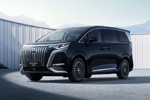 D9 Front deep low Angle View